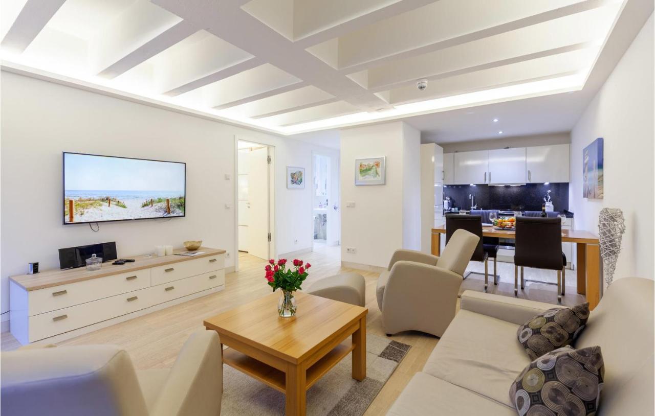 Moon Apartment Binz