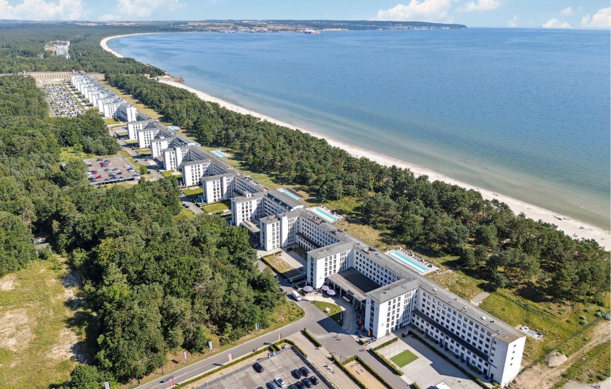 Moon * Binz